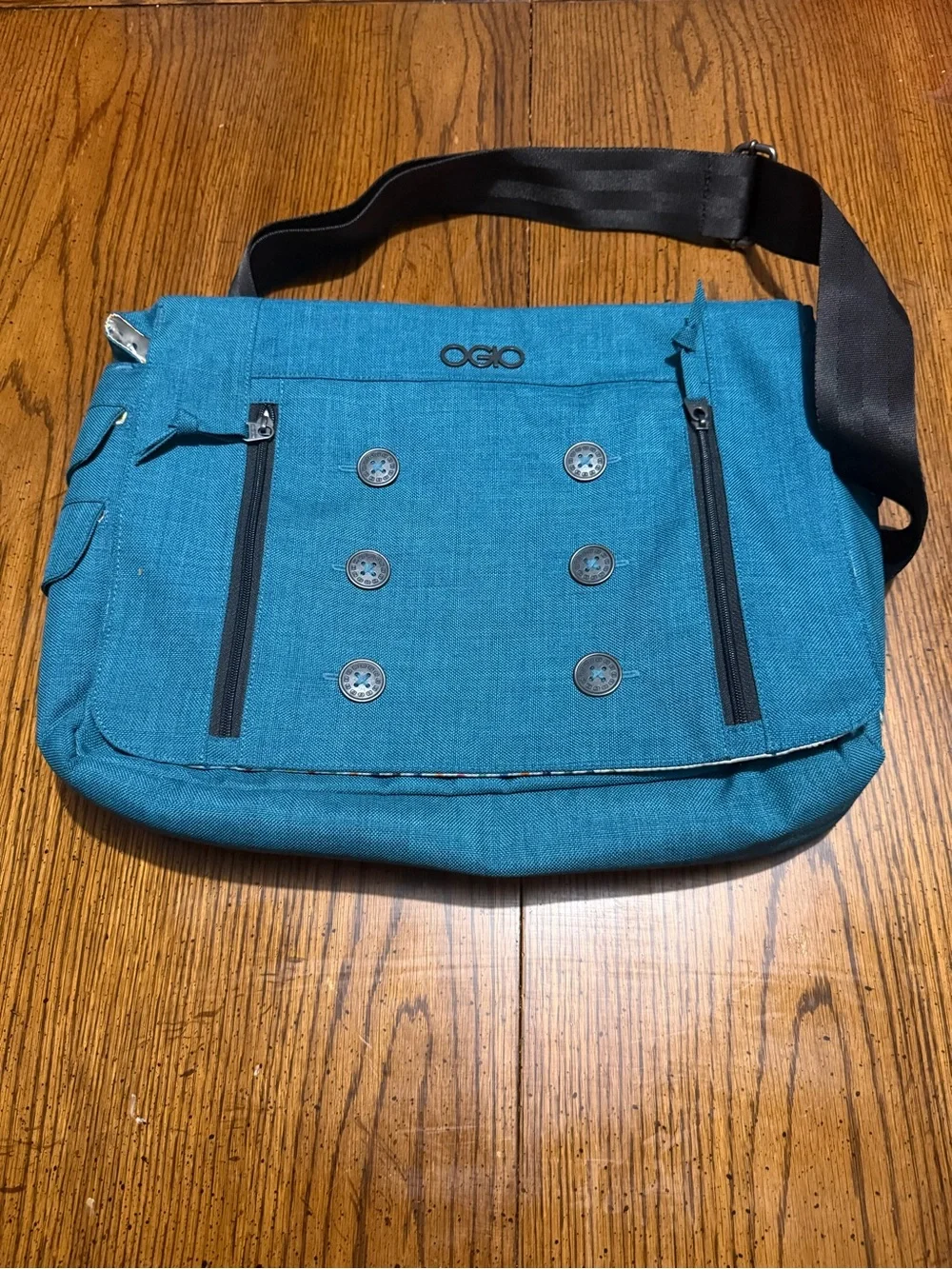 OGIO Teal Messenger Bag with Black Strap